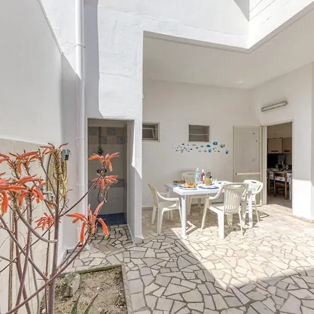Apartment Domus Rosi Lido Conchiglia